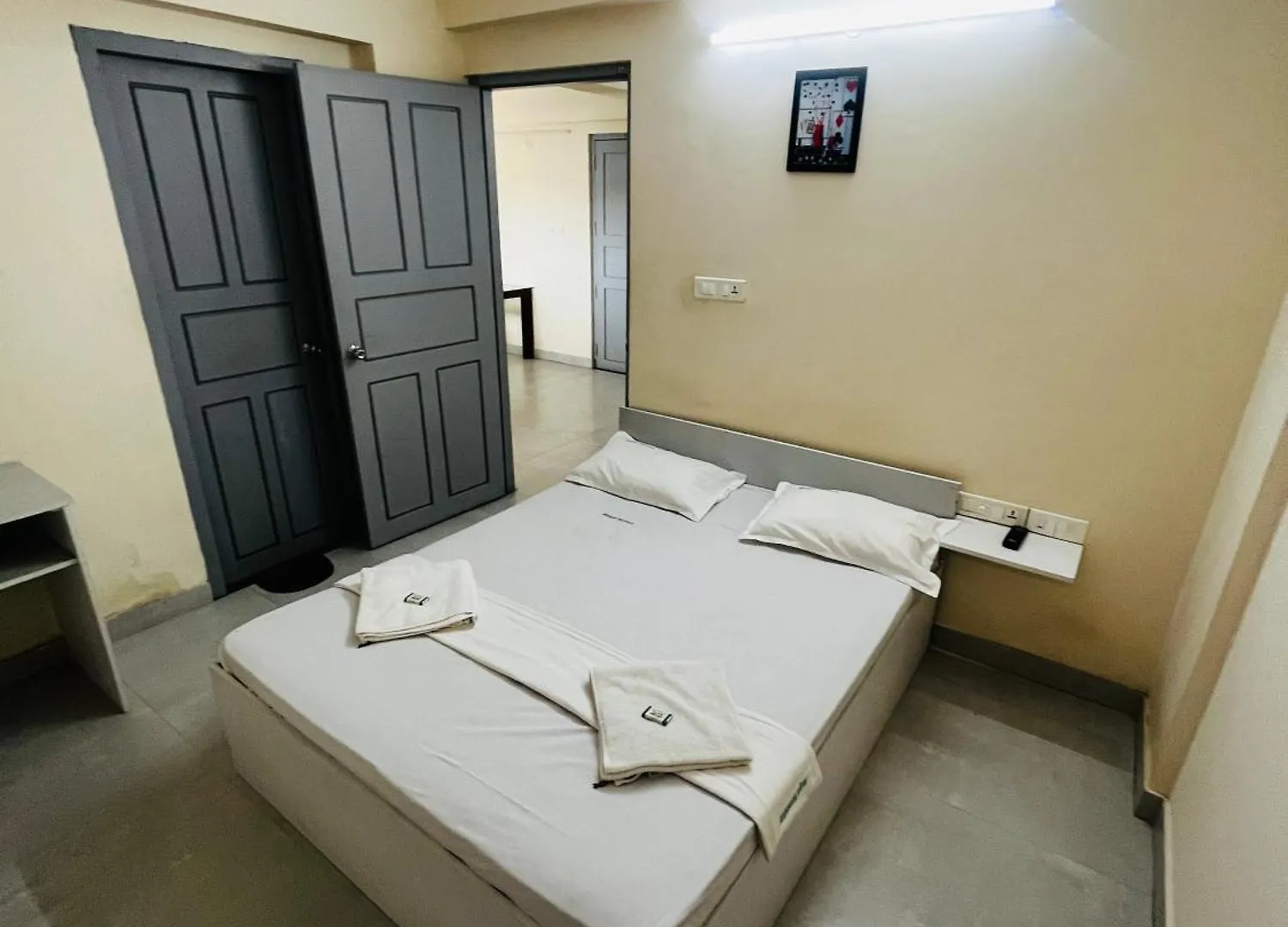 Regal Suites تريفِندرم الهند