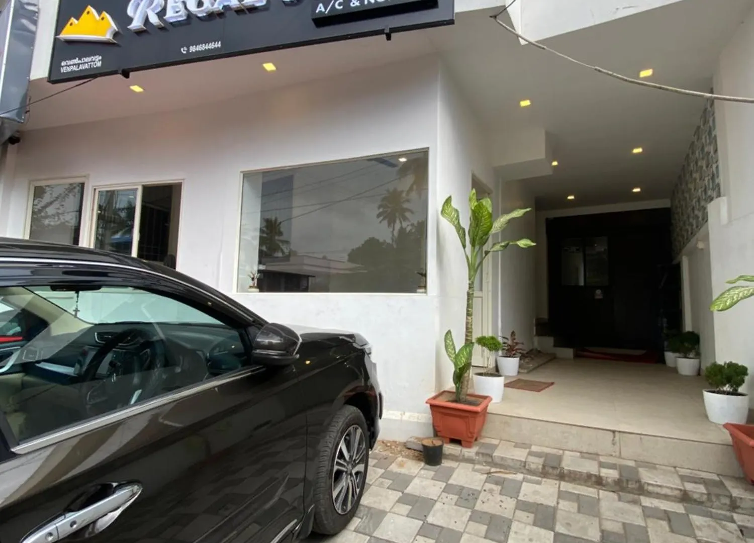 Regal Suites Thiruvananthapuram 3*,