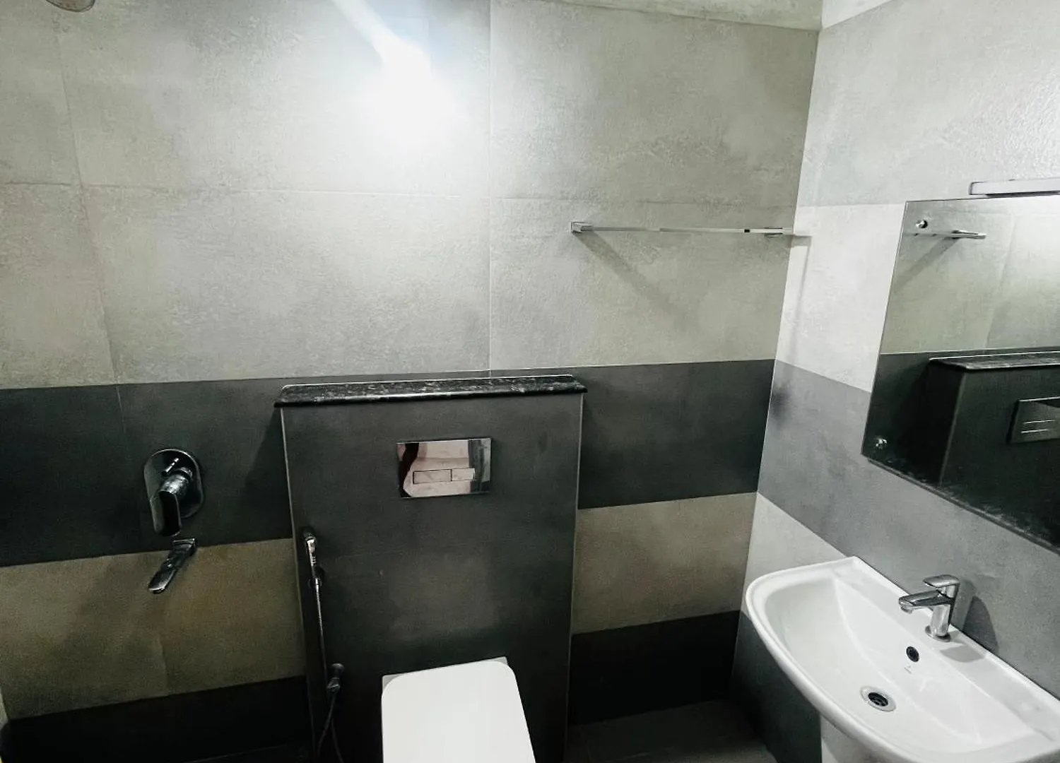 Hotel Regal Suites Thiruvananthapuram